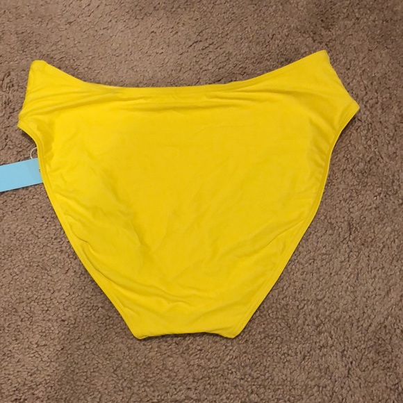 NWT women’s yellow bathing suit bottoms - Picture 4 of 4
